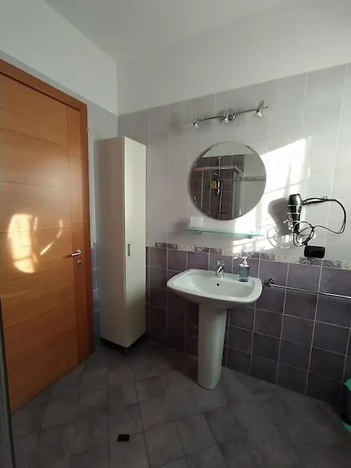 La Casa Sul Lago Monvalle Apartmán